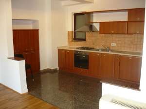 Apartament in bloc - 4 camere - Aviatorilor