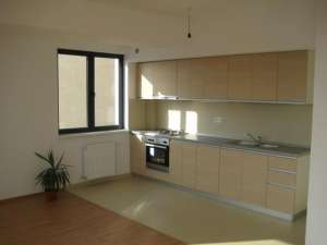 Apartament in bloc - 4 camere - Tei