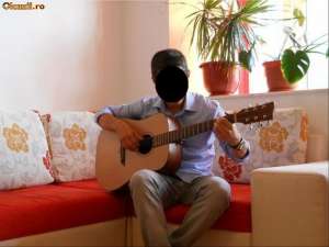 Chitara acustica "Mahogany" + husa Ibanez + capodastru de metal