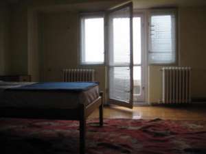 Apartament in bloc - decomandat - zona Izvor