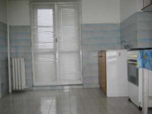 Apartament in bloc - decomandat - zona Izvor