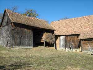 vand casa in loc. Soimusul Mic, com. Sacel, Jud. Harghita