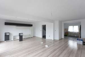 Vand casa tip duplex