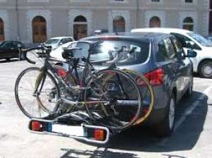 Inchiriez cutii portbagaje si suporturi de biciclete