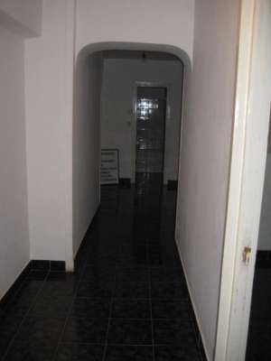 Apartament in bloc  3 camere zona Titulescu