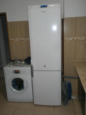 Particular inchiriez apartament 2 camere Valea Argesului drumul Taberei