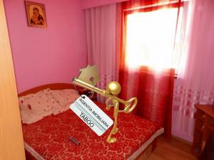 Apartament cu 2 camere ,   zona Ciresica