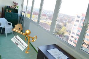 Se inchiriaza apartament cu 2 camere ,   zona Mihai Viteazu