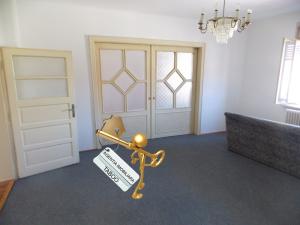 Apartament cu 3 camere . la casa ,   Stefan cel Mare