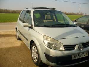 dezmembrez renault scenic 2004 1.9 dci 120 cp