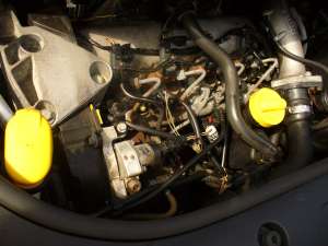 dezmembrez renault scenic 2004 1.9 dci 120 cp