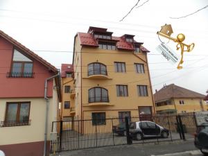 Penthouse de lux oferit spre vanzare in Sibiu zona Cedonia.