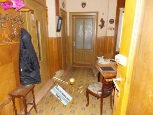 Apartament la casa ,   cu 4 camere ,   zona ultracentrala