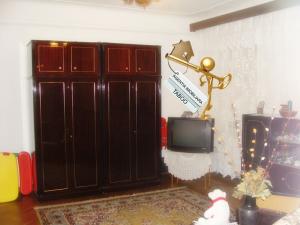 Apartament la casa ,   cu 5 camere ,   zona centru