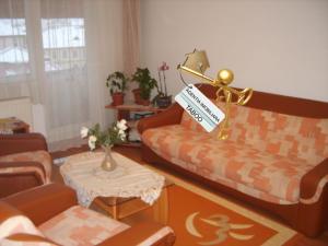 Se vinde un apartament cu 4 camere ,  zona Garii