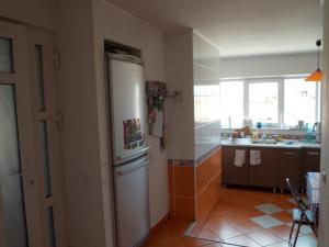 Apartament la casa ,   cu 4 camere ,   de vanzare