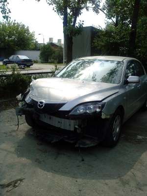 VAND MAZDA 3 avariata
