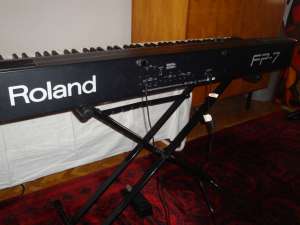 pian digital rolland fp-7