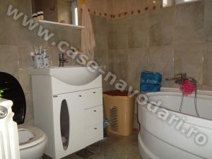 Vanzare apartament 3 camere Navodari peco