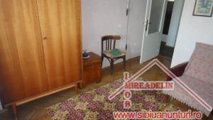 INCHIRIEZ APARTAMENT 3 CAMERE,   ZONA GARII