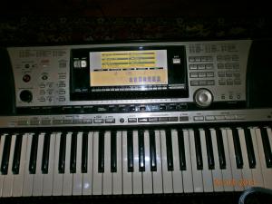 Vand Urgent! Yamaha Psr-740