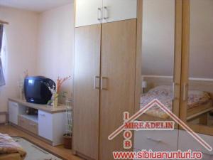 INCHIRIEM MANSARDA 2 CAMERE,   CARTIER TEREZIAN