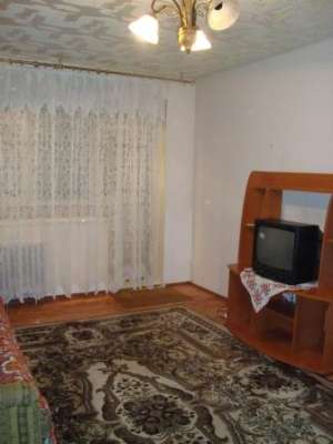 Particular inchiriez apartament 2 camere