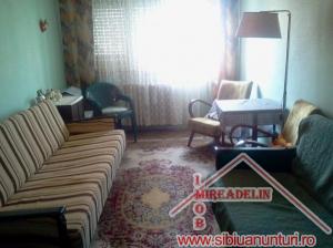 URGENT!!! VAND APARTAMENT 3 CAMERE,   B-dul M. VITEAZU