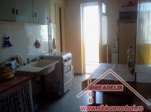 URGENT!!! VAND APARTAMENT 3 CAMERE,   B-dul M. VITEAZU