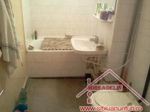 URGENT!!! VAND APARTAMENT 3 CAMERE,   B-dul M. VITEAZU