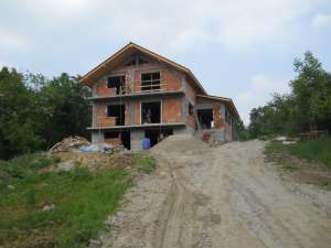 constructi case, spatii comerciale