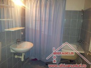 INCHIRIEZ APARTAMENT 2 CAMERE,   BROSCARIE