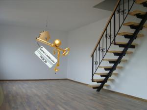 Se vinde un apartament cu 3 camere ,  la mansarda