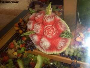 Sculpturi din fructe pt nuntii, mese festive !!!!!!!!!!!!!!!!!!!!!!!!!!!