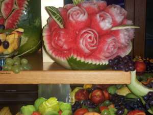Sculpturi din fructe pt nuntii, mese festive !!!!!!!!!!!!!!!!!!!!!!!!!!!