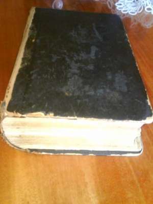 Vand BIBLIE veche de 100 ani