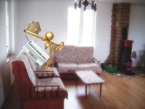 Se vinde casa cu 3 camere ,   Rusciori