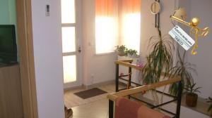 Casa cu 3 camere ,   zona Luptei