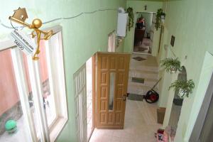 Casa cu 4 camere ,   zona Lupeni