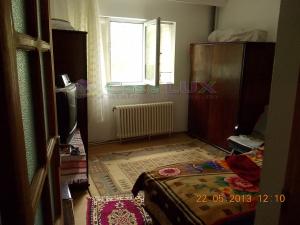 Casa Lux,   vinde apartament 3 camere in Nicolina