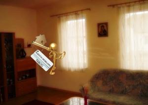 Se vinde o casa cu 6 camere ,   zona Turnisor
