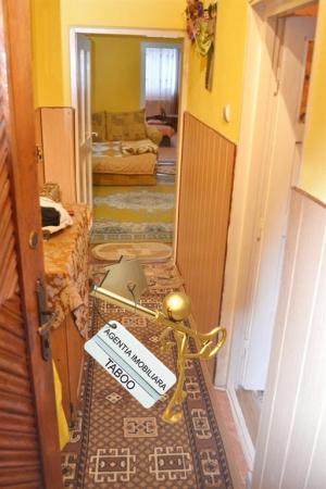Se vinde o casa cu 3 camere ,   zona Balanta
