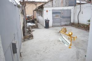 Se vinde o casa cu 3 camere ,   zona Balanta