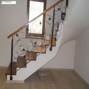 scari interioare cu balustrade fier