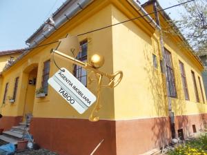 Se vinde o casa cu 2 camere ,   Stefan cel Mare