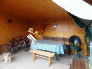Casa se vinde ,   in Piata Sadu
