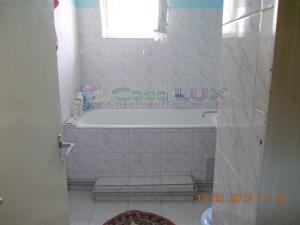 Casa Lux,   vinde apartament 3 camere,   zona Pacurari
