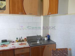 Casa Lux,   vinde apartament 3 camere,   zona Pacurari