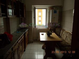 Casa Lux,  vinde apartament 3 camere,  zona Pacurari