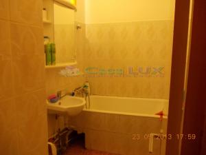 Casa Lux,   vinde apartament 2 camere,   zona Nicolina